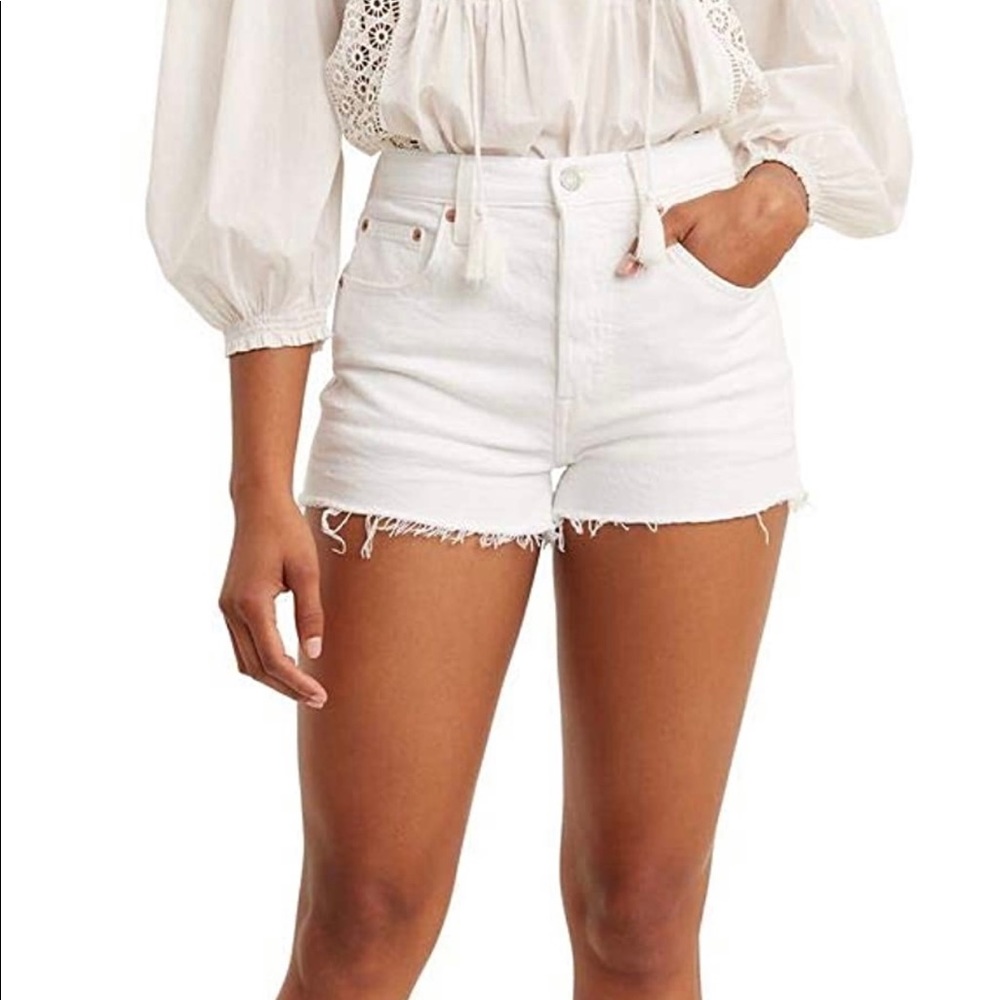 Levi’s White Shorts NWT